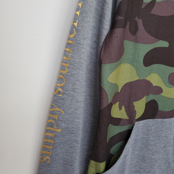 NWT Hoodie SIMPLY Southern Sz Small Grey & Camo - Picture 4 of 9